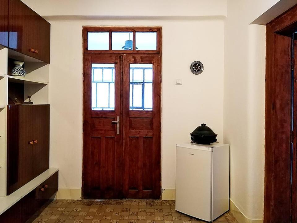 Apartment Family - *