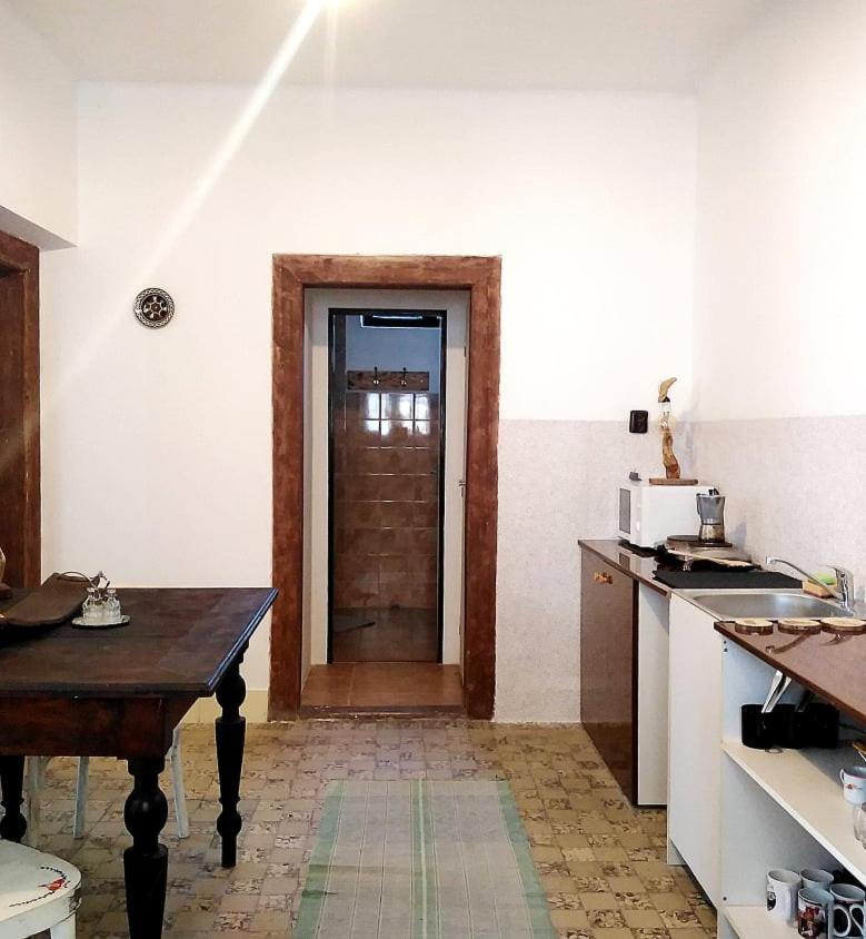 Apartment Family - Zadiel